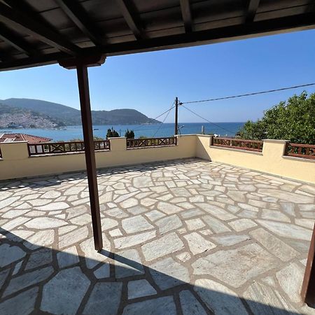 Pleoussa Studio And Apartments Skopelos Town Bagian luar foto