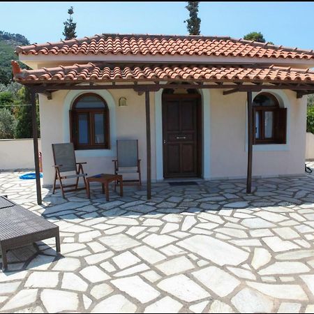 Pleoussa Studio And Apartments Skopelos Town Bagian luar foto