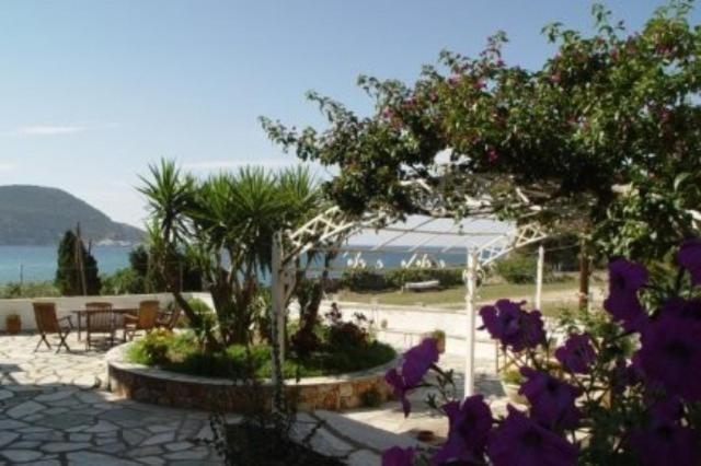 Pleoussa Studio And Apartments Skopelos Town Bagian luar foto