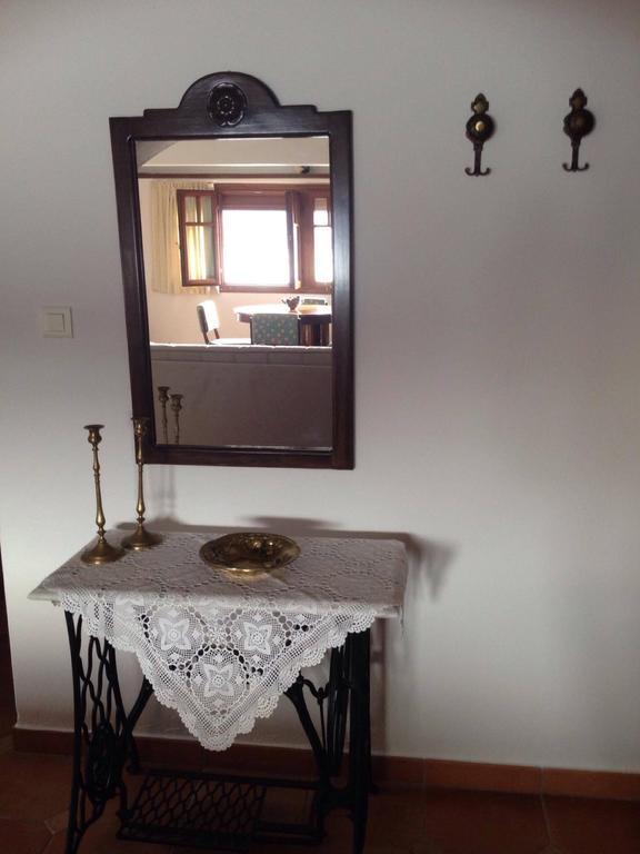 Pleoussa Studio And Apartments Skopelos Town Bagian luar foto