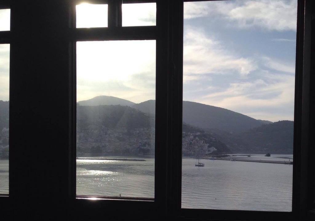 Pleoussa Studio And Apartments Skopelos Town Bagian luar foto