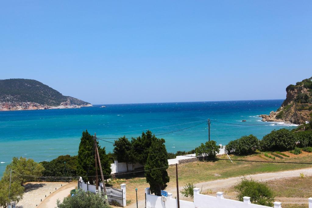 Pleoussa Studio And Apartments Skopelos Town Bagian luar foto