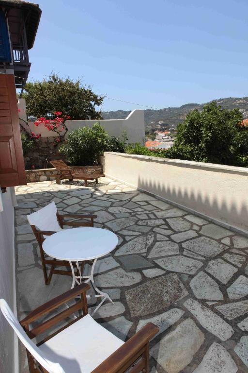 Pleoussa Studio And Apartments Skopelos Town Bagian luar foto